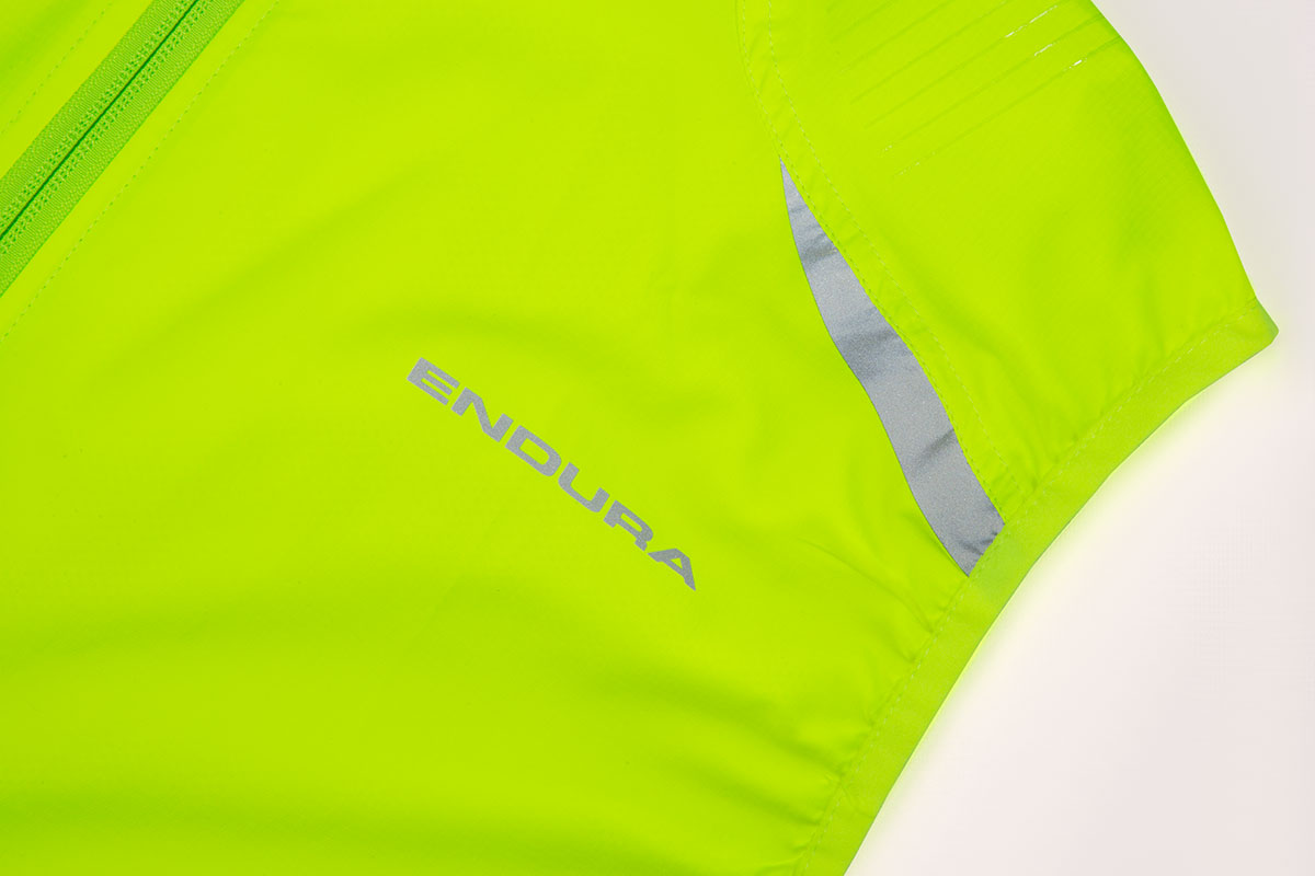 Endura High - Visibility Yellow Hummvee Cycling Gilet for Enhanced Riding Experience
