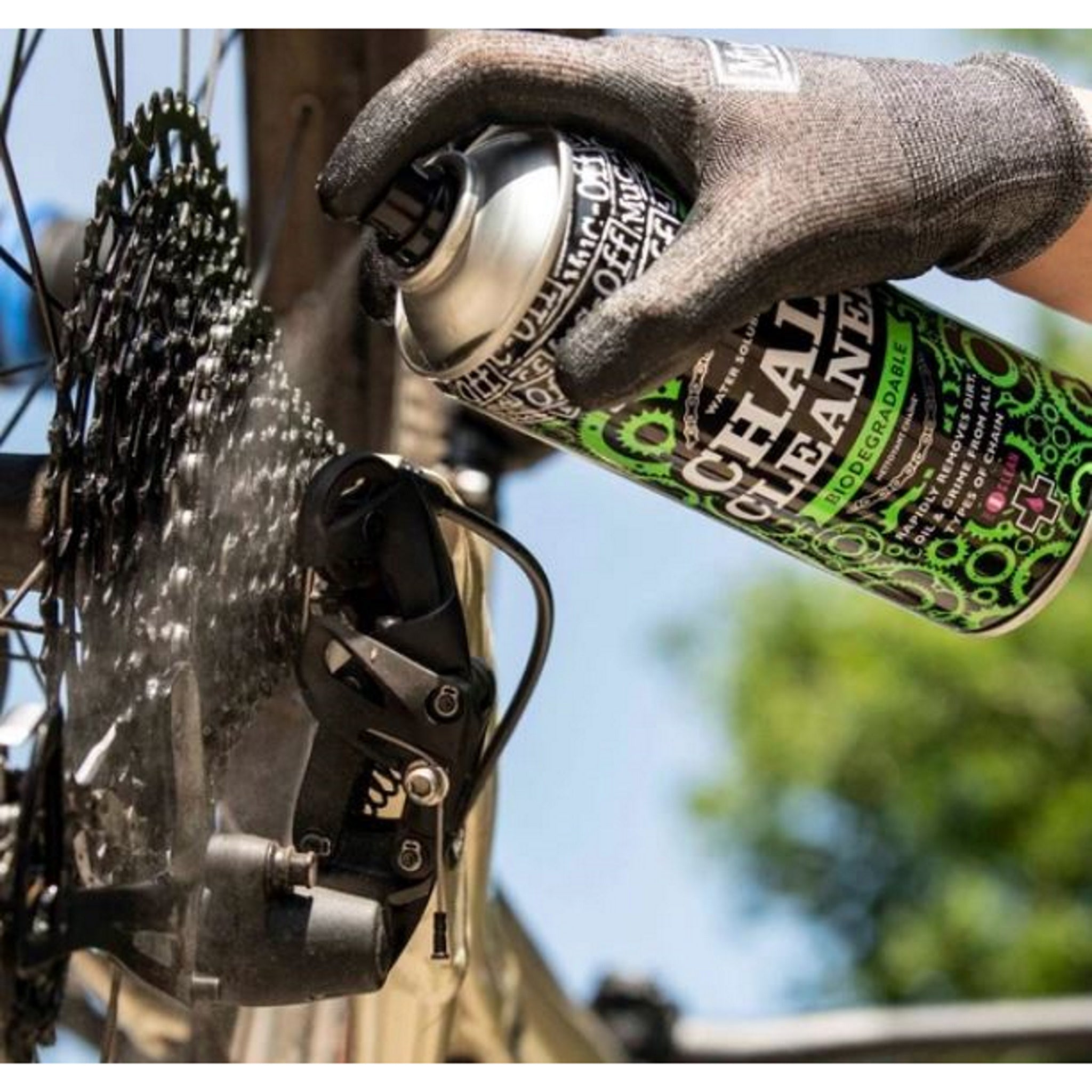 Muc-Off 400ml Aerosol Biodegradable Bicycle Chain Cleaner for Optimal Chain Performance