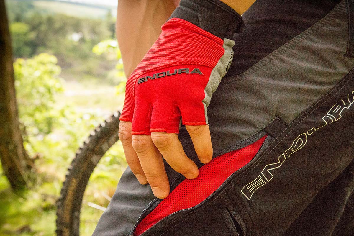 Endura Red Hummvee Plus II Cycling Mitt with Gel Padding