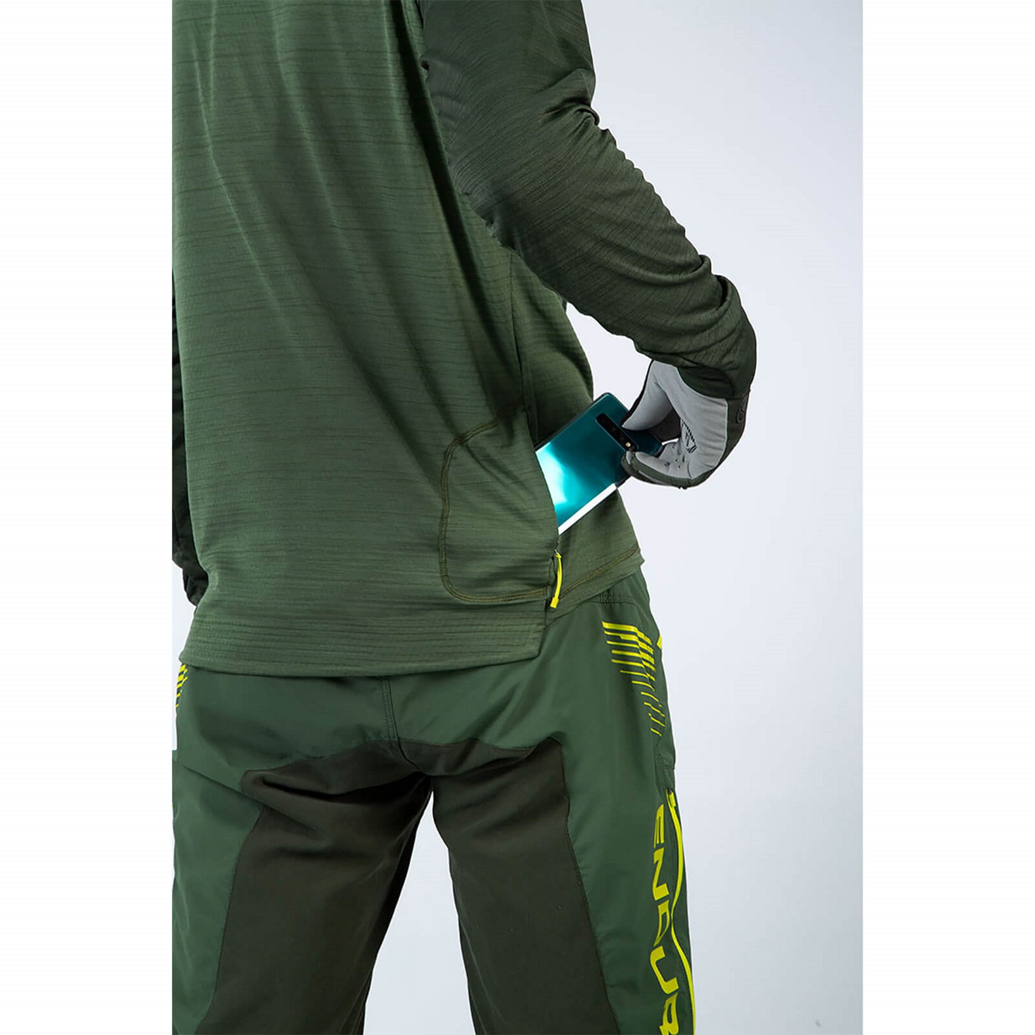 Endura Black Singletrack Insulating Fleece Cycling Jersey