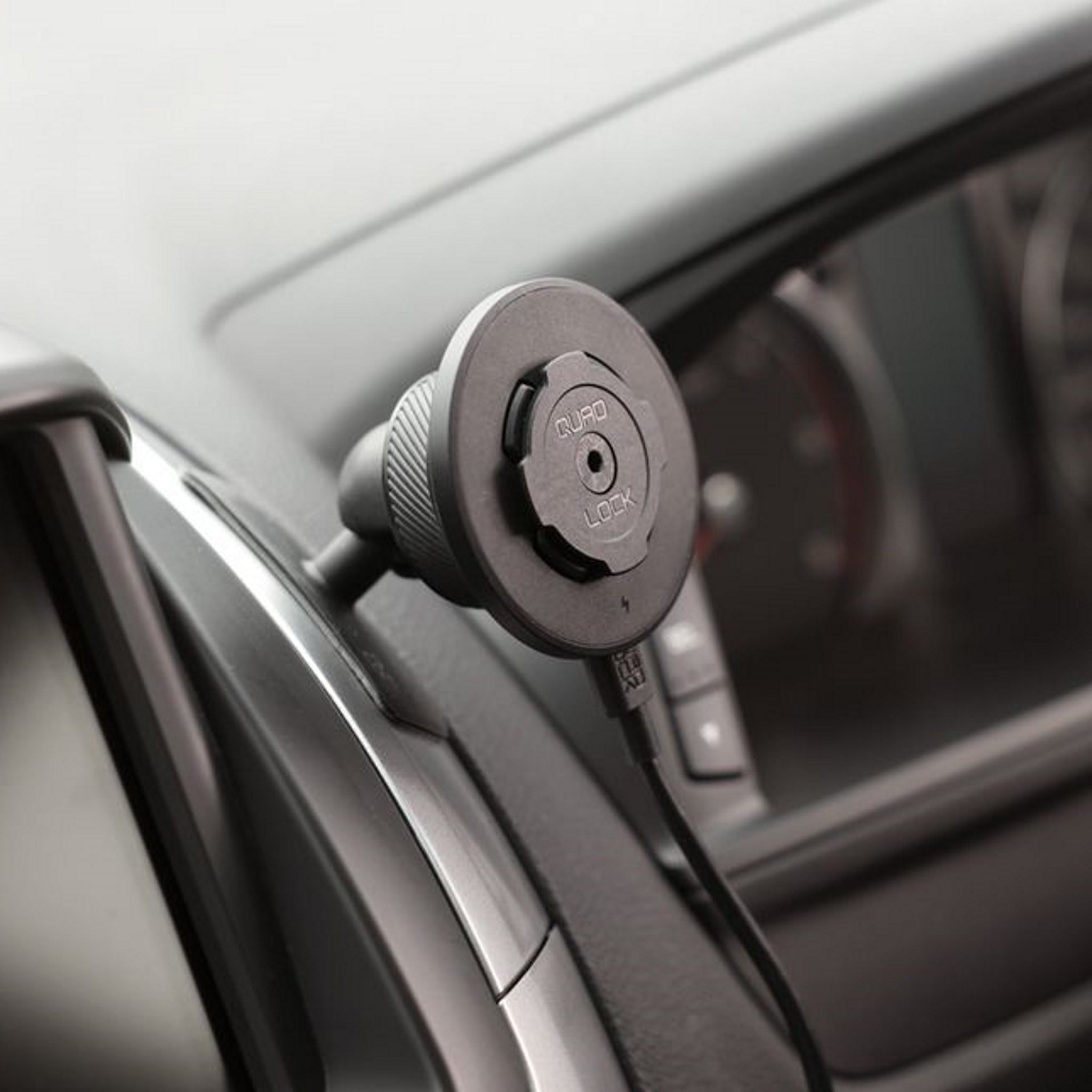 Quad Lock Fast Wireless Charging Head for Car and Desk Use