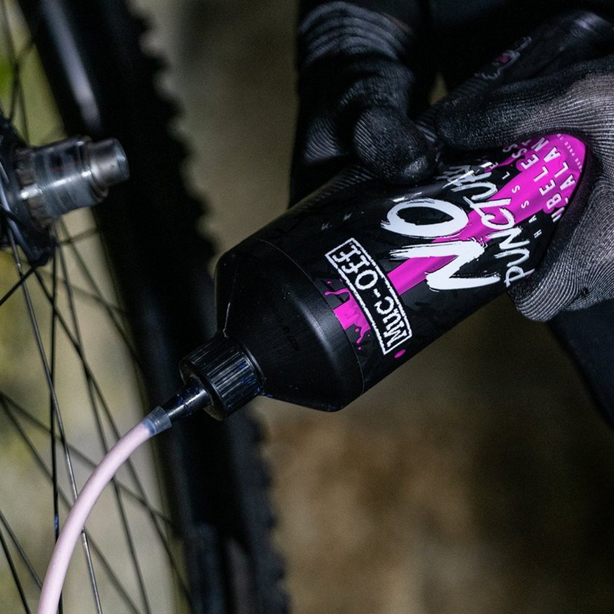 Muc-Off Tubeless Bicycle Tyre Sealant - No Puncture Hassle, 1 Litre Bottle