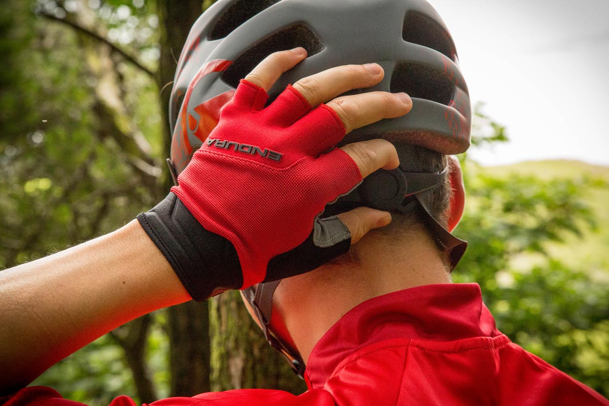 Endura Red Hummvee Plus II Cycling Mitt with Gel Padding